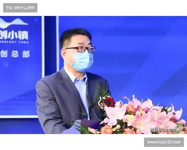 足球俱乐部举行盛大签约仪式 新援加入展望未来共同奋斗 足球俱乐部举行盛大签约仪式 新援加入展望未来共同奋斗
